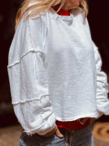 Pullover im Destroyed-Style "RIEKE" kann von Größe 36-42 getragen werden, Weiß