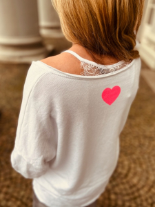 Leichter Maxi-Sweater "Little Heart" kann von Größe 36-42 getragen werden, Weiß