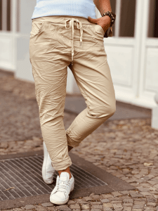 Vegane Jogger in Lederoptik "TINA" kann von Größe 36-42 getragen werden, Creme