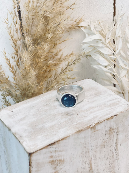 QOSS-Ring "JUUL" in verschiedenen Größen, Silber, Jeansblau