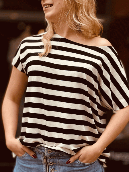 HERZALLERLIEBST - Kurzarm Shirt "STELLA" kann von Größe 36-42 getragen werden, Schwarz-Weiß