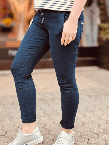 HERZALLERLIEBST - Super bequeme Jeans "LOFT" mit Reißverschluss und Knopfleiste, in den Größen XS-XL wählbar, Marineblau